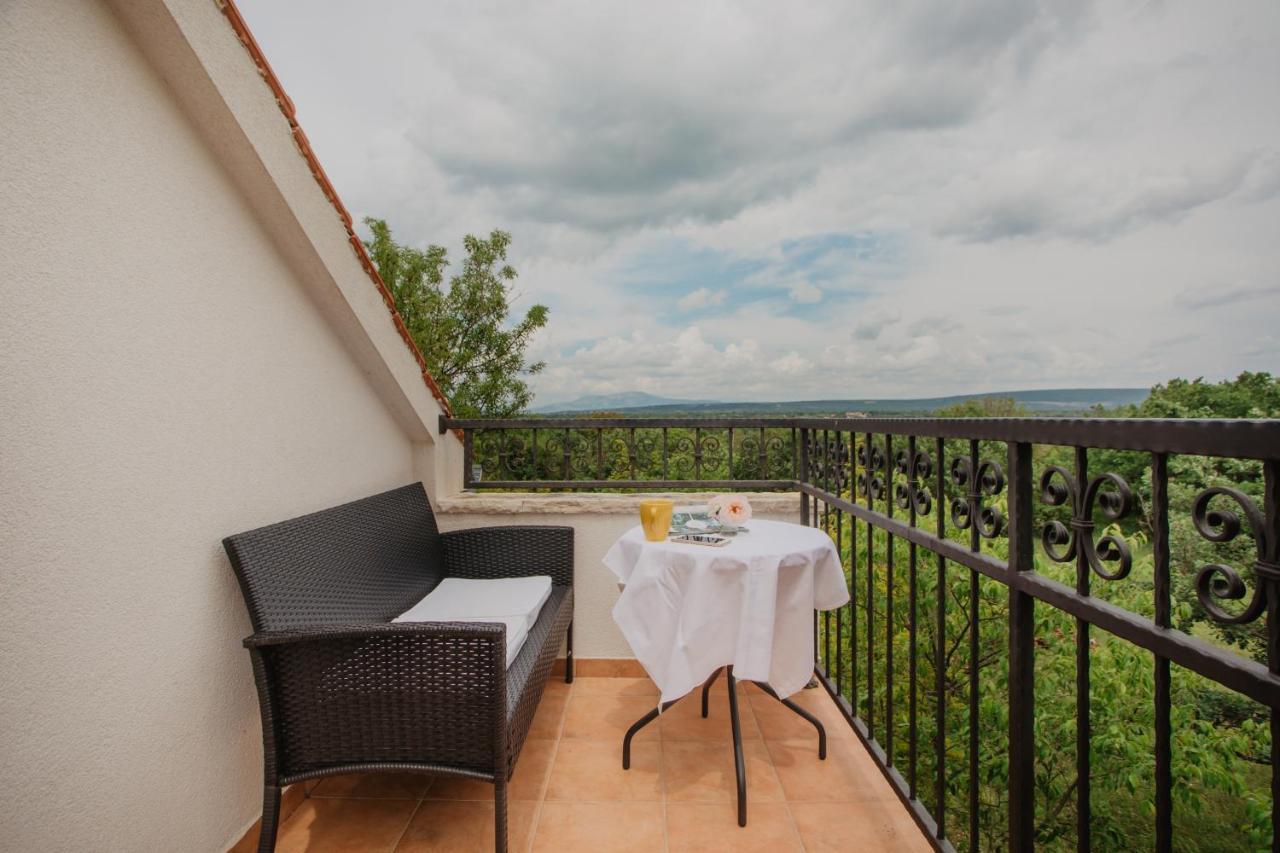 Kalpic Suites & Villa Лозовац Экстерьер фото