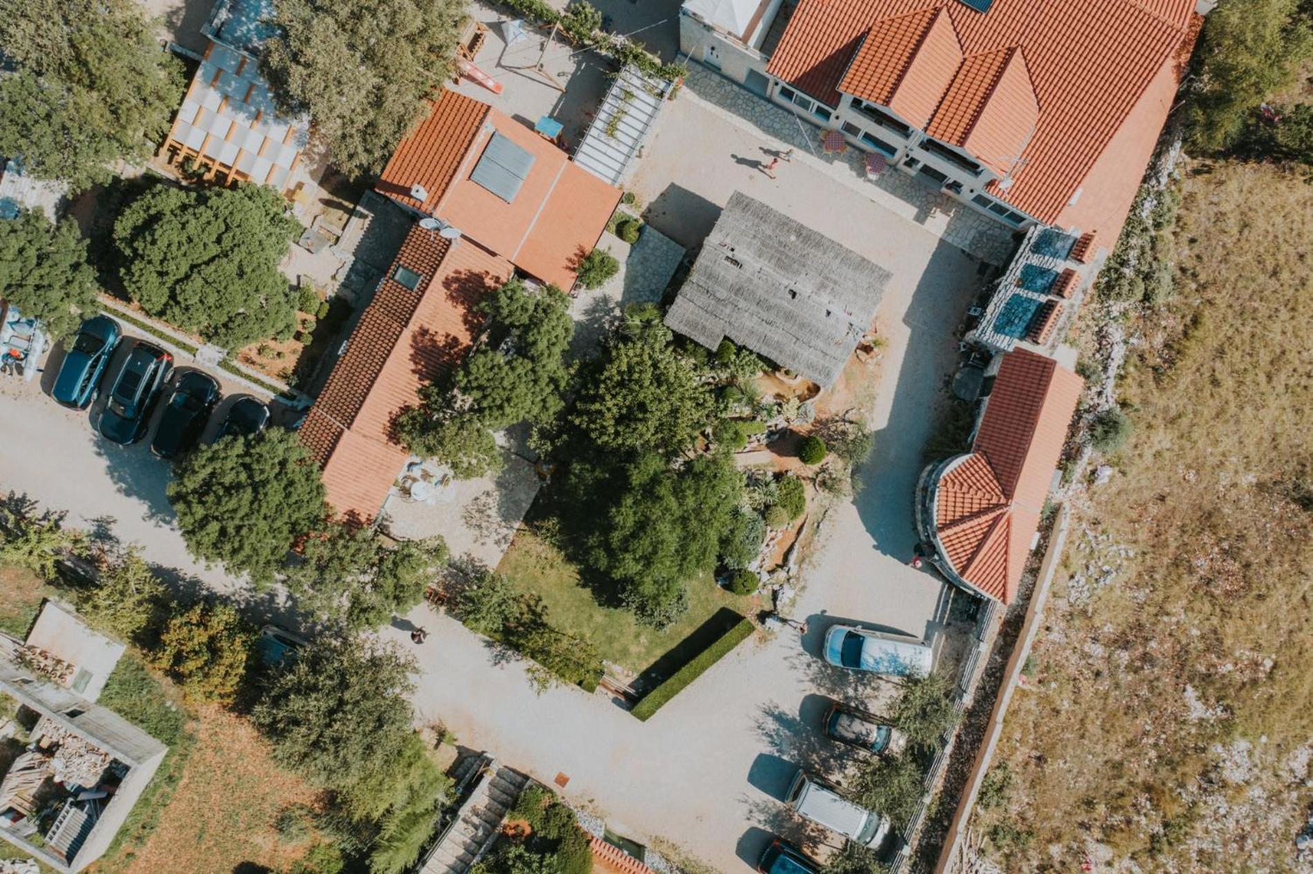 Kalpic Suites & Villa Лозовац Экстерьер фото