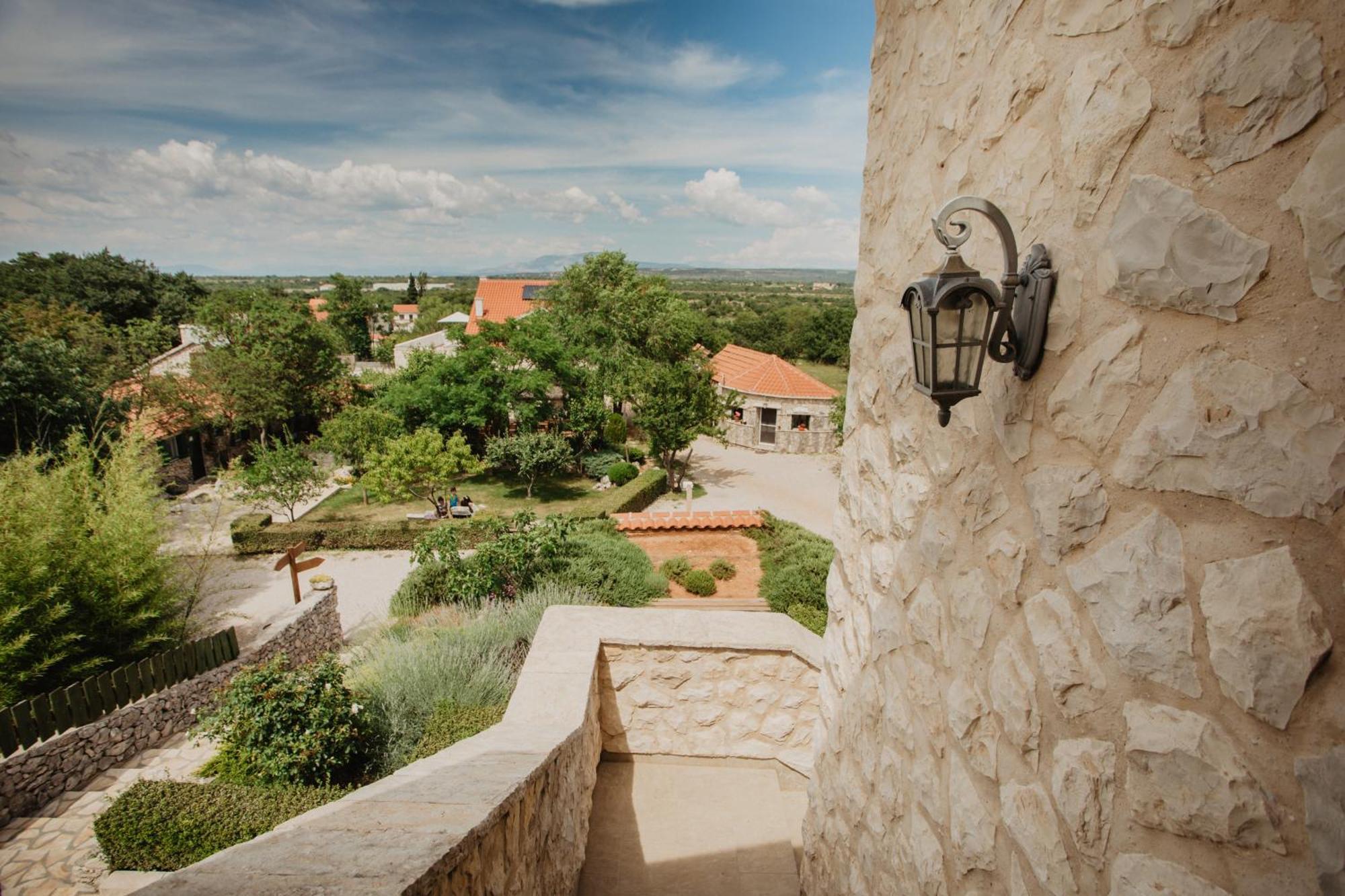 Kalpic Suites & Villa Лозовац Экстерьер фото