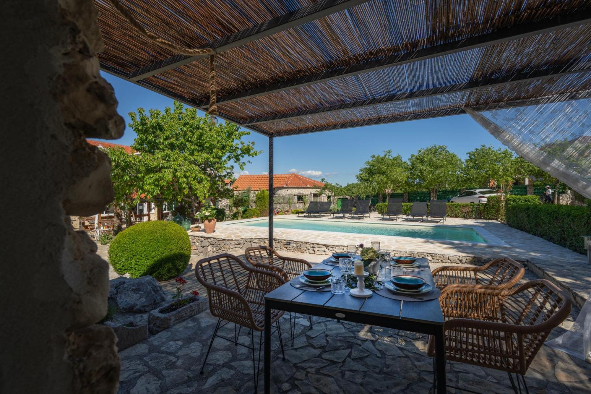 Kalpic Suites & Villa Лозовац Экстерьер фото