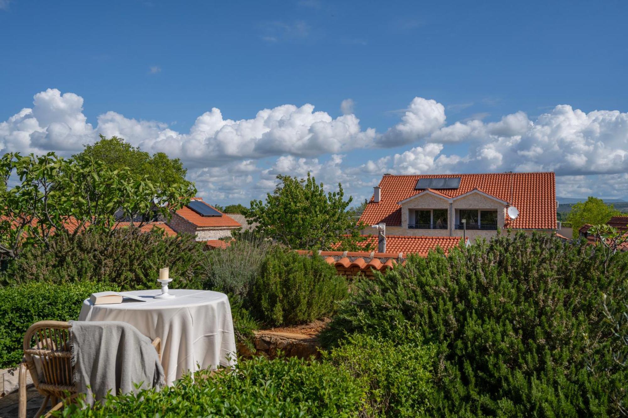 Kalpic Suites & Villa Лозовац Экстерьер фото