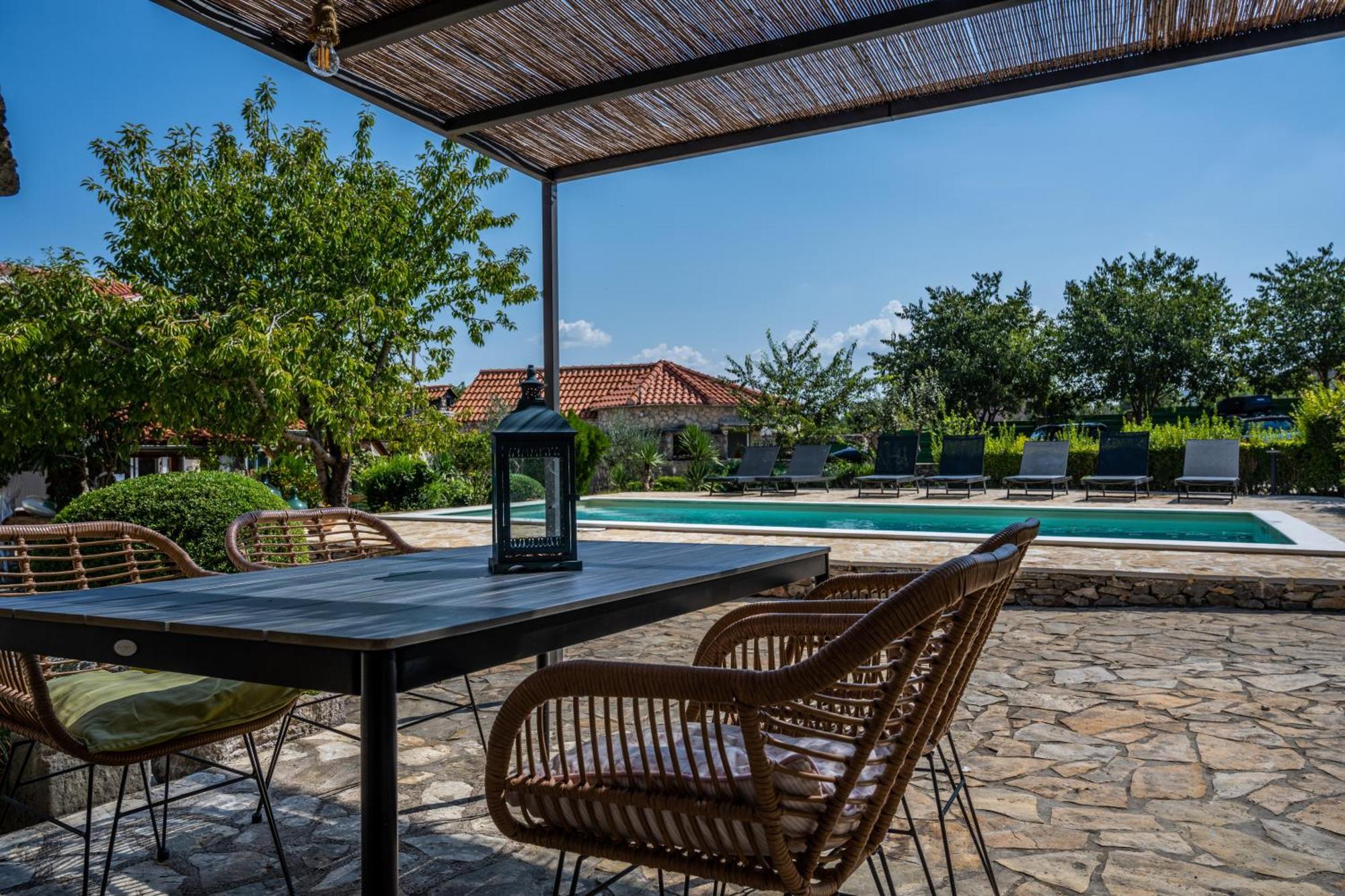 Kalpic Suites & Villa Лозовац Экстерьер фото